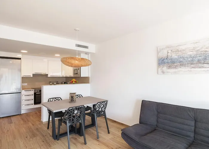 Appartement Almadrava, *