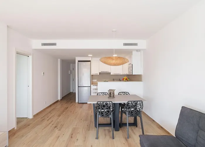 Appartement Almadrava, *