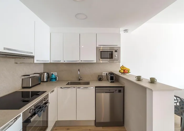 Almadrava, Appartement *