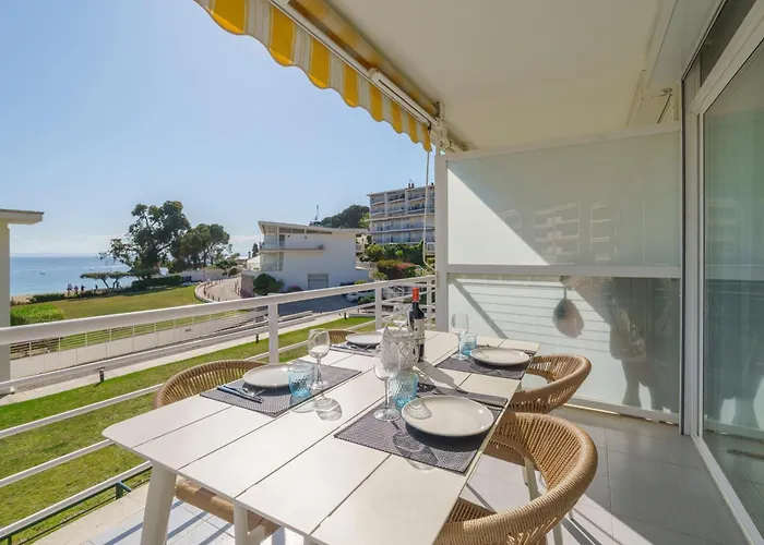 Almadrava, Appartement